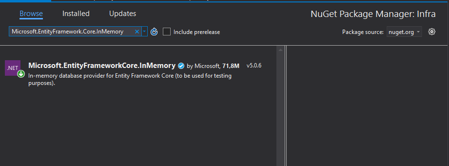 Gerenciador NuGet do Visual Studio instalando o pacote InMemory para a API com EF Core
