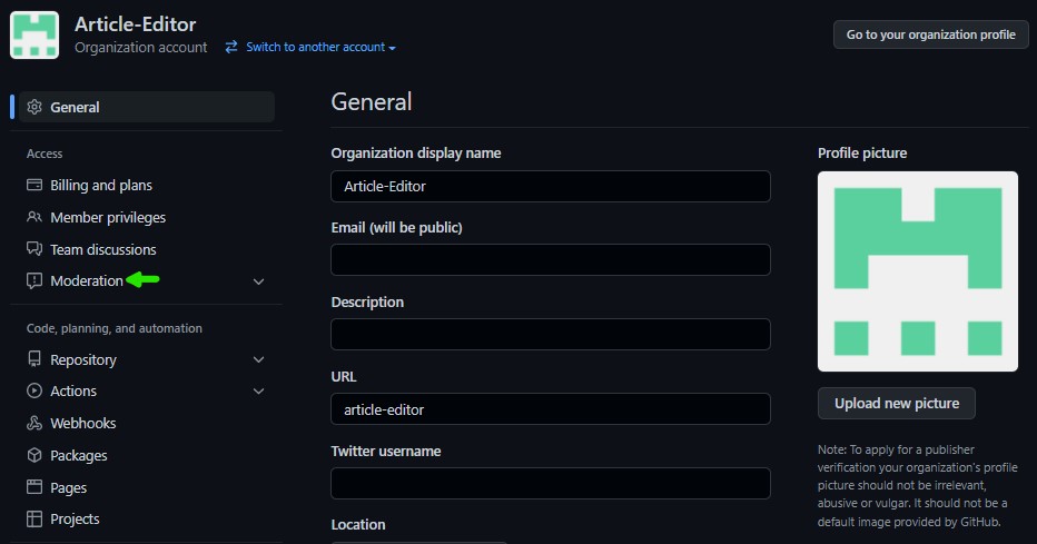 Menu lateral das configurações com a seção de moderação e suas opções