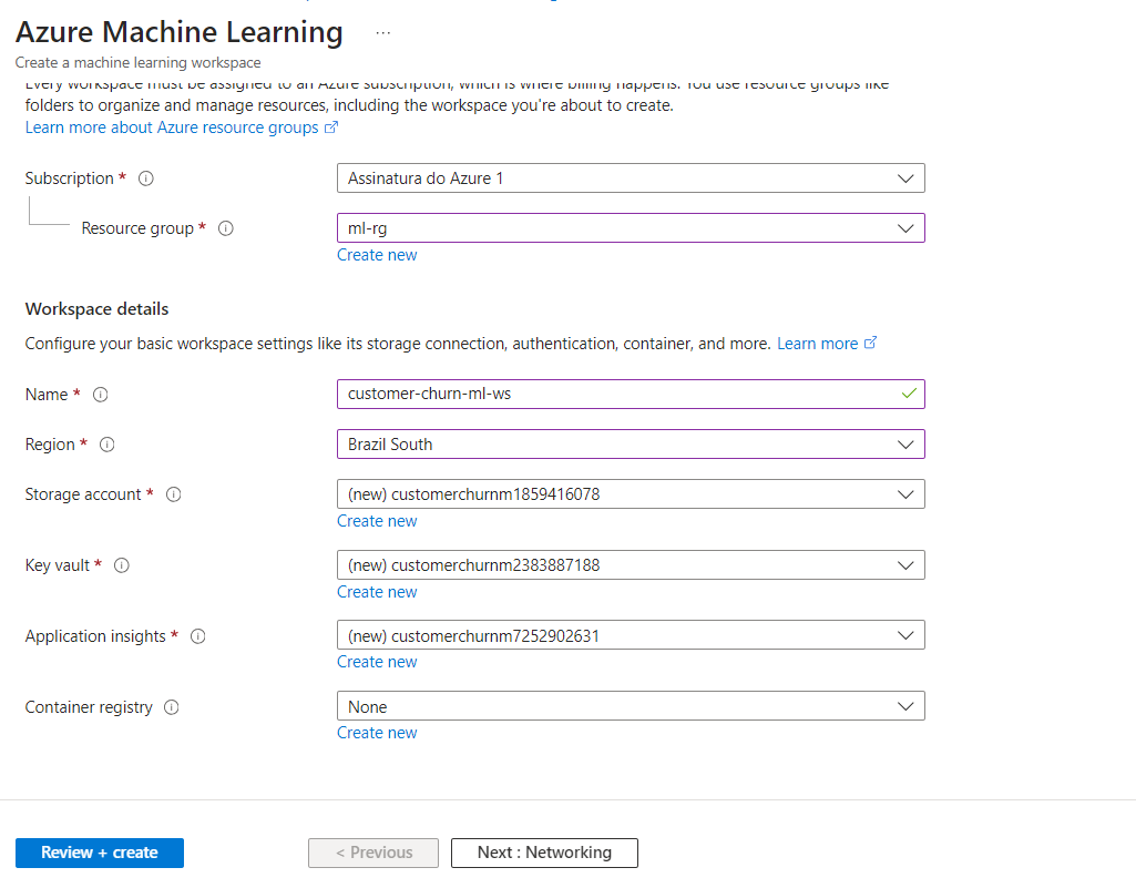 Formulário de criação do workspace do Azure Machine Learning com assinatura, resource group, nome e região preenchidos